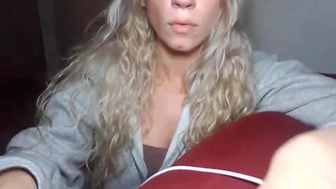 your_fav1 live stream
