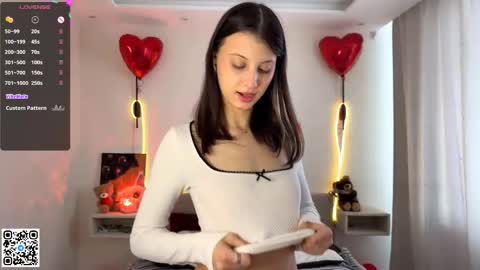 youremilia_ stream preview