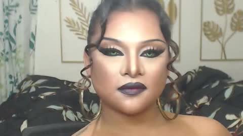 yourtrannyqueenxxx live stream