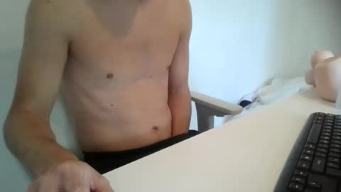 yungentwink stream preview