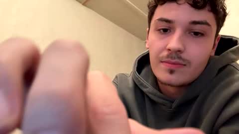 yungstudbev stream preview