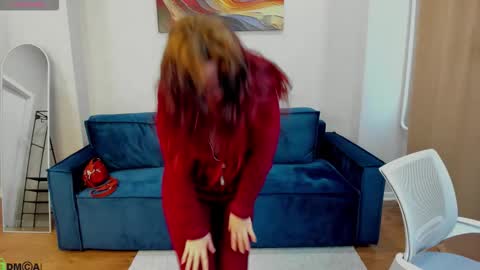 zara_myrrr stream preview